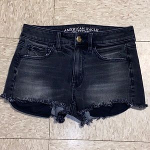 American Eagle Outfitters Hi-Rise Shortie Short in Distressed Black size 2